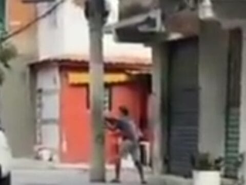 Homem Morre em Confronto com a Polícia na Comunidade de Nova Holanda, no Rio de Janeiro