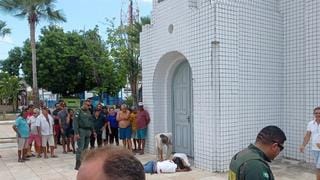 Homem é assassinado na porta de igreja durante batizado da filha em São Gonçalo do Amarante (CE)