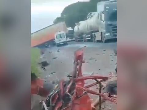Jovem e adolescente morrem em colisão entre carro e caminhão na TO-336