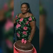 Mulher de 50 anos é executada com diversos tiros de pistola dentro de casa em Ipirã, BA