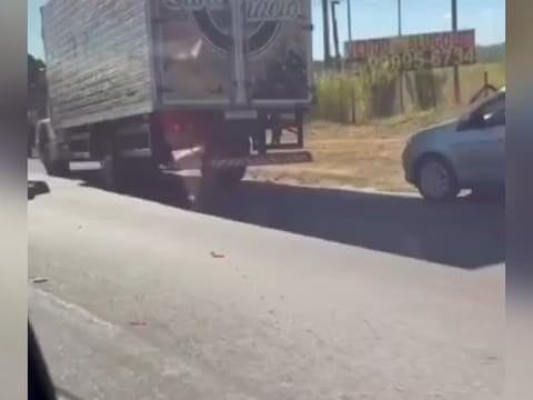 Acidente em Itaboraí: Quatro pessoas em uma moto termina em tragédia na BR-101