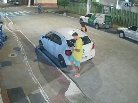Assaltante é imobilizado por moradores após tentativa de roubo com arma falsa em Vila Velha