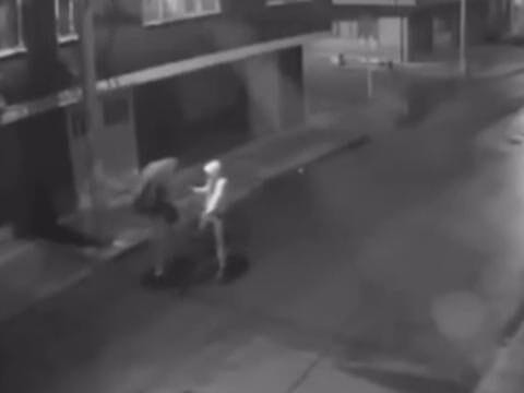 Mulher é assassinada em ataque a queima-roupa em Bogotá