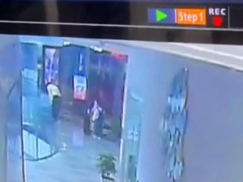 Jovem morre após saltar do 7º andar de shopping em Ho Chi Minh, no Vietnã