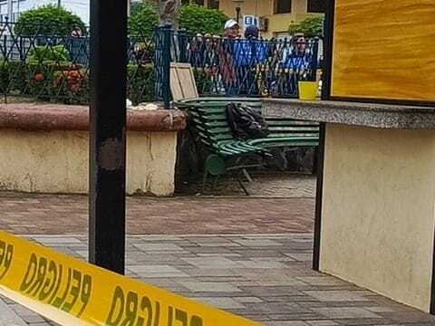 Homem é enforcado até a morte, decapitado e sua cabeça encontrada em mochila no centro de Santa Ana, em Manabí