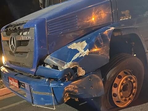 Colisão entre moto e caminhão deixa um morto e um ferido no interior de Alagoas