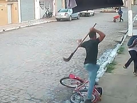 Homem é assassinado com vários golpes de foice em Campo Alegre, Alagoas