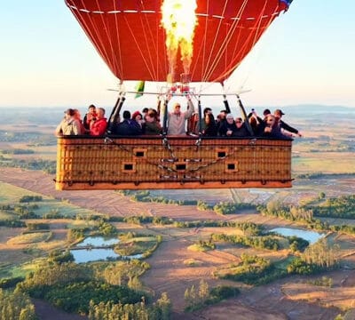 Balão pega fogo e cai em Santa Catarina; oito pessoas morreram