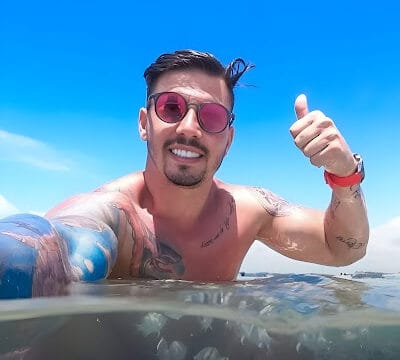 IMAGENS: Empresário é morto a tiros dentro de Porsche em rua movimentada de Guarulhos