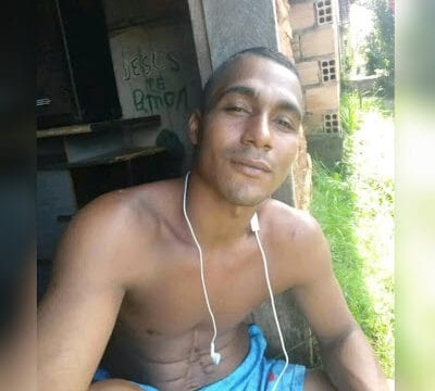 Homem de 26 anos é encontrado morto com marcas de faca na Vila Vitória; suspeita é de execução por punição comunitária