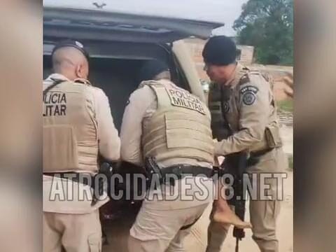 Familiares contestam versão da PM após morte de dois jovens em Camaçari