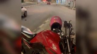 Rapaz perde a perna após colidir com poste em Caruaru