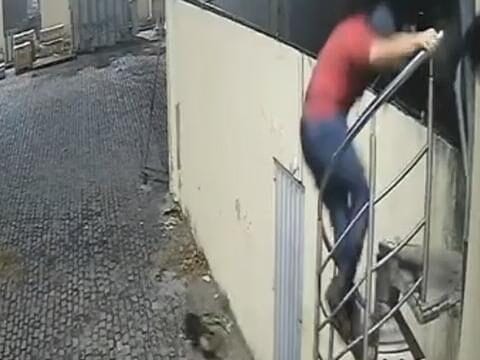 Assalto em galpão de Aquiraz termina com dois mortos e um preso