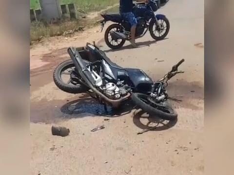 Motociclista pega fogo após colisão em Boa Vista