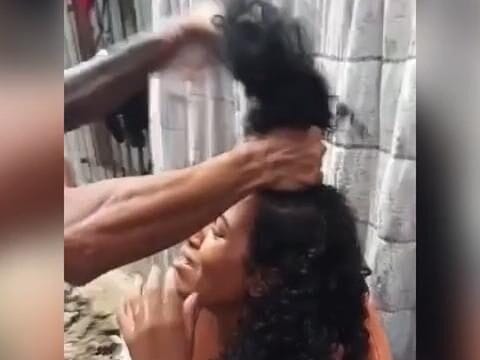 Corno cabeleireiro: Traficante corta cabelo da companheira com faca após descobrir traição