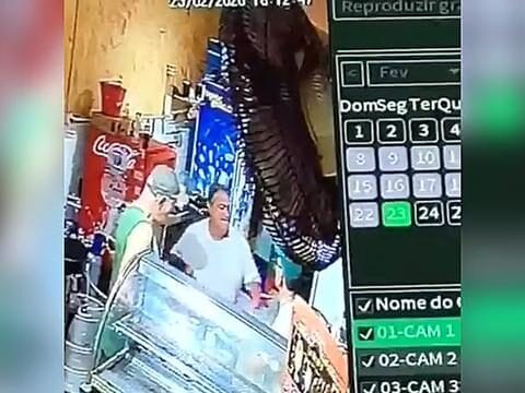 Dono de bar é assassinado a golpes de canivete em Vila Velha; suspeito foi beber após o crime e preso
