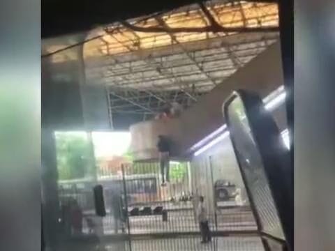 Homem se enforca e despenca de altura durante tentativa de resgate no terminal São Mateus, em São Paulo