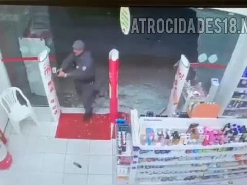 Tentativa de roubo a farmácia termina com suspeito morto e outro preso na Zona Sul de SP