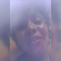 Jovem ensanguentada grava vídeo de despedida para a mãe e comete suicídio por enforcamento