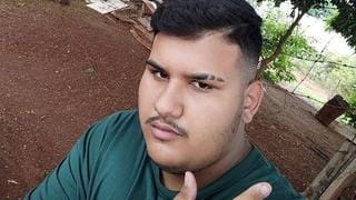 Jovem de 22 anos é executado a tiros em frente a conveniência em Sarandi (PR)